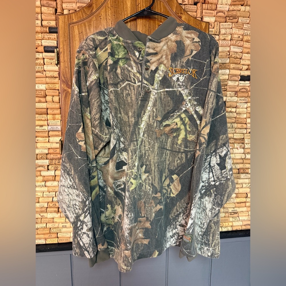Vintage Scentlock Camoflauge Henley sweatshirt size XL